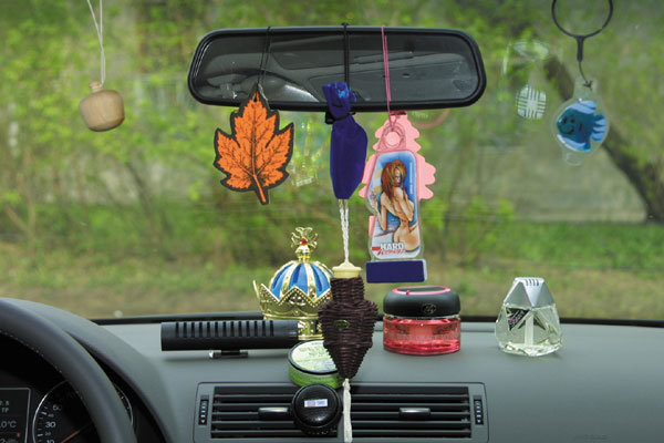 Как выбрать освежитель воздуха для машины