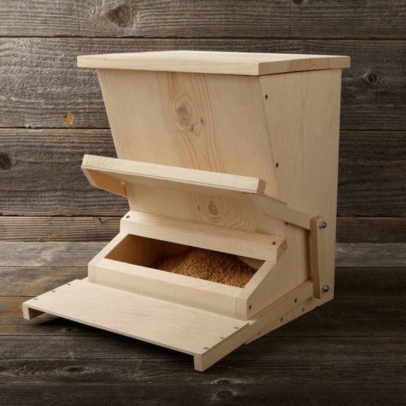 Положительные качества бункерных кормушек для кур