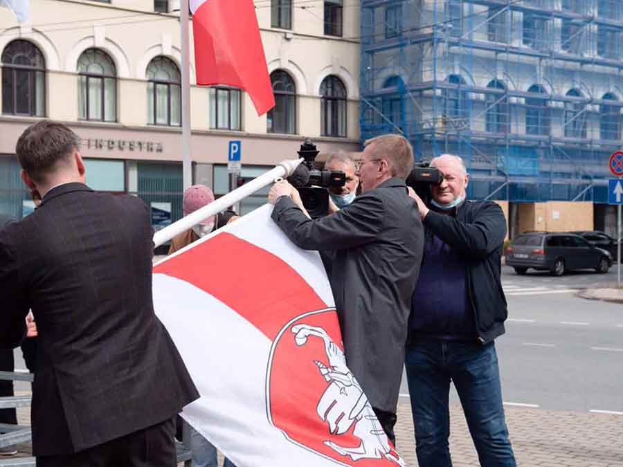 На чемпионате мира по хоккею в Риге сняли флаг России