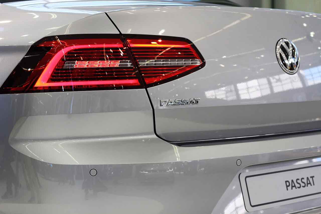 Седан Volkswagen Passat снят с производства на Старом континенте. Автомобиль будет доступен только в кузове универсал