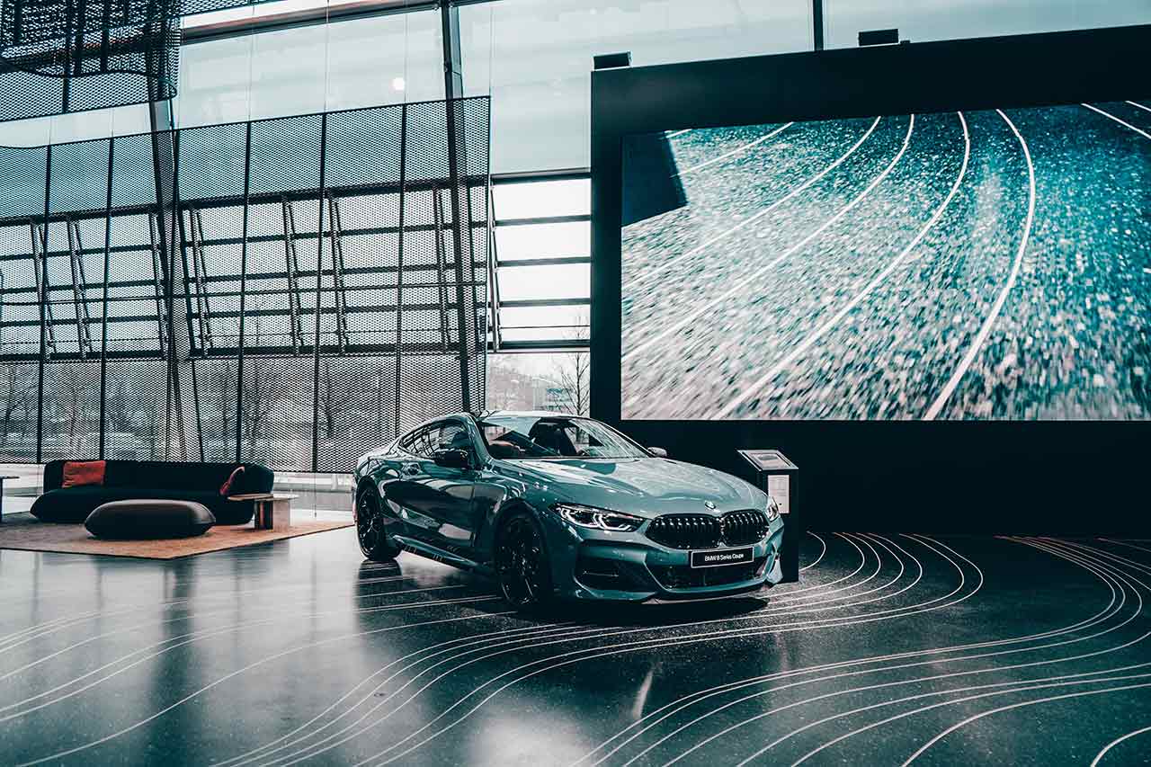 BMW отзывает «небольшое количество» электромобилей i4 и iX из-за возможного возгорания аккумуляторов