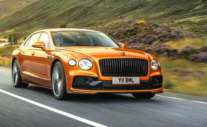 Новый Bentley Flying Spur Speed ​​имеет мощность 635 л.с. и максимальную скорость 333 км/ч