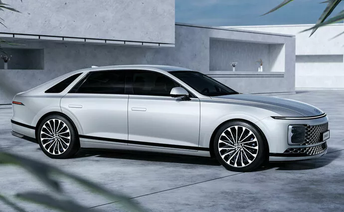 Hyundai представила новый Grandeur. Флагман бренда хочет впечатлить своим дизайном