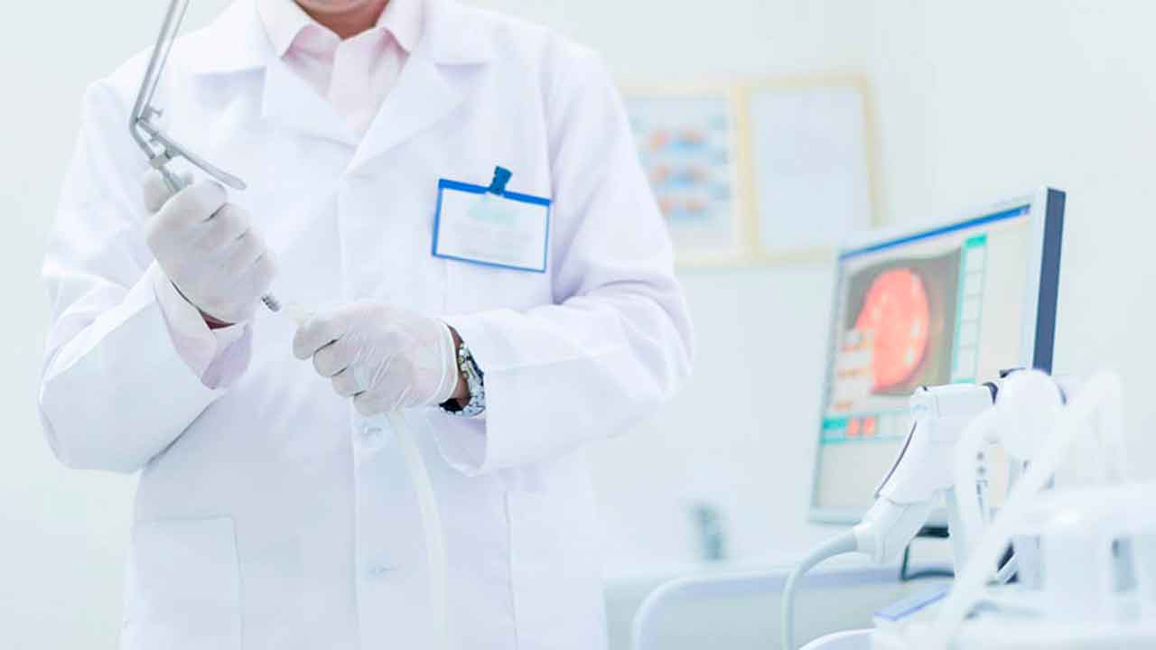 Кто такой проктолог?