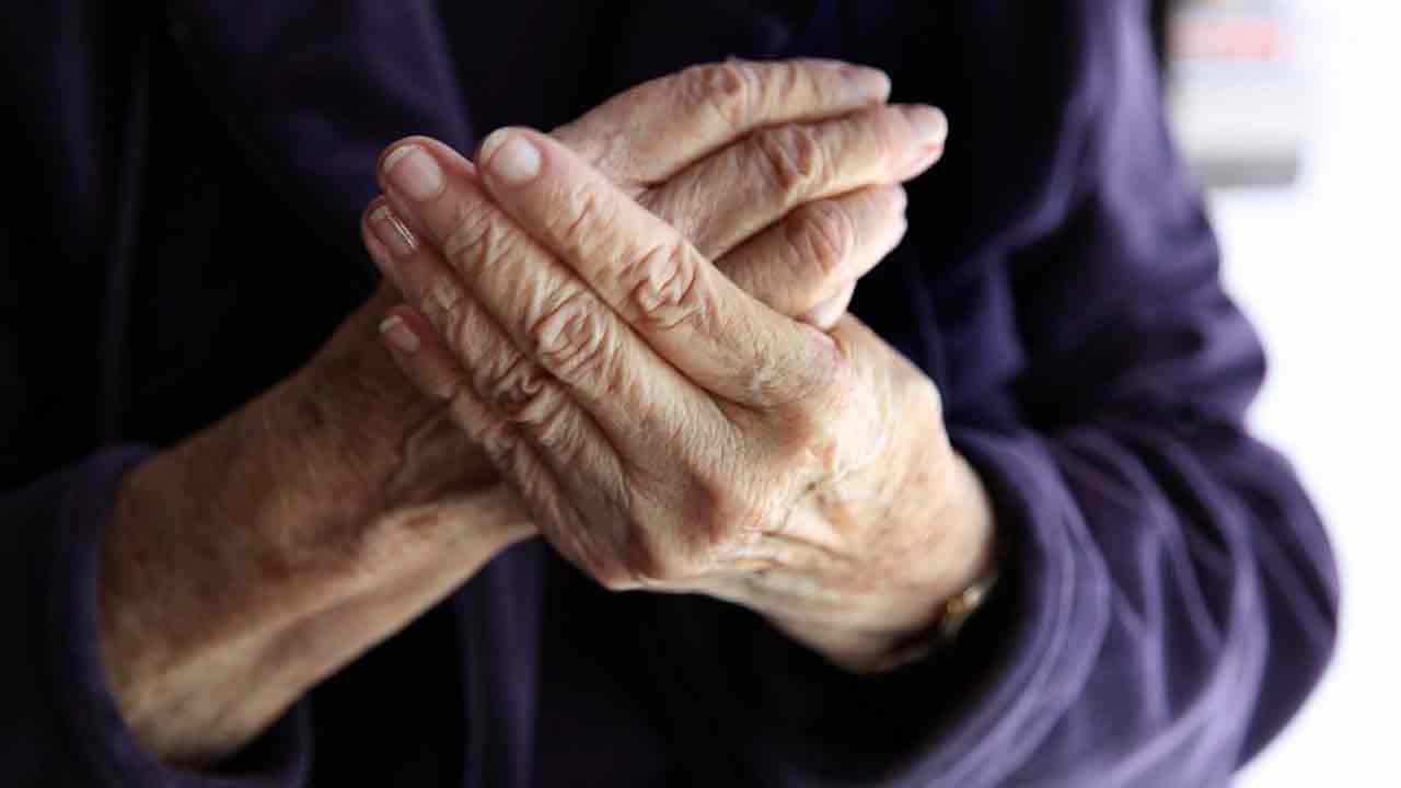 Болезнь минора, или эссенциальный тремор - симптомы, лечение, профилактика