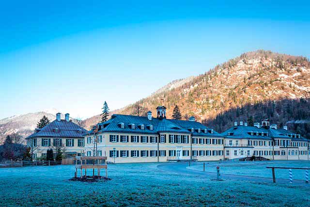 Выезд в санаторий. Как выбрать курорт? Что искать?