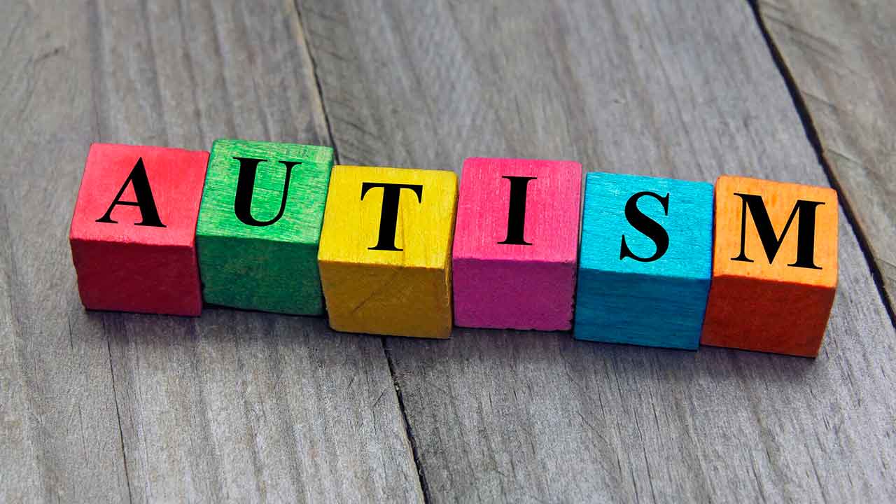 Как распознать аутизм у взрослого человека