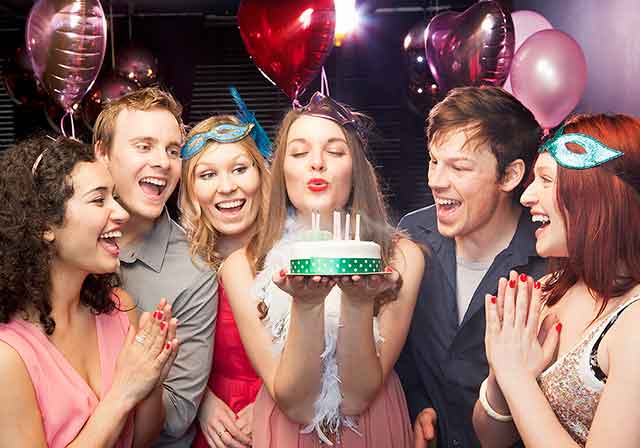 Что надеть на день рождения в ресторан? 