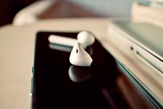 Что стоит знать о беспроводных наушниках?