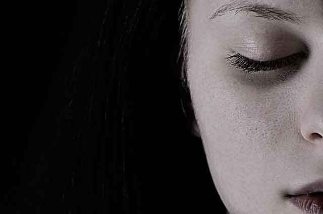 Кератоконус – что это такое и как его лечить?